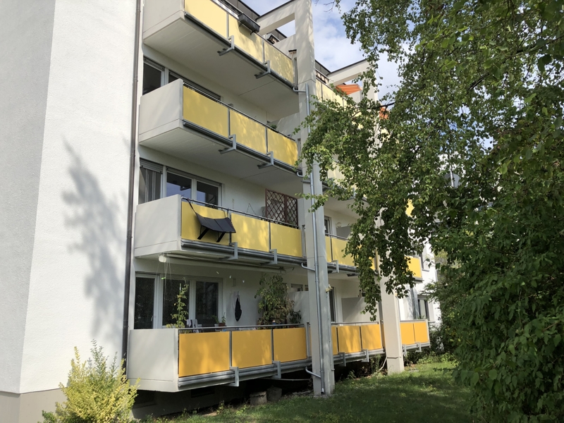 Balkon recht nahe schräg