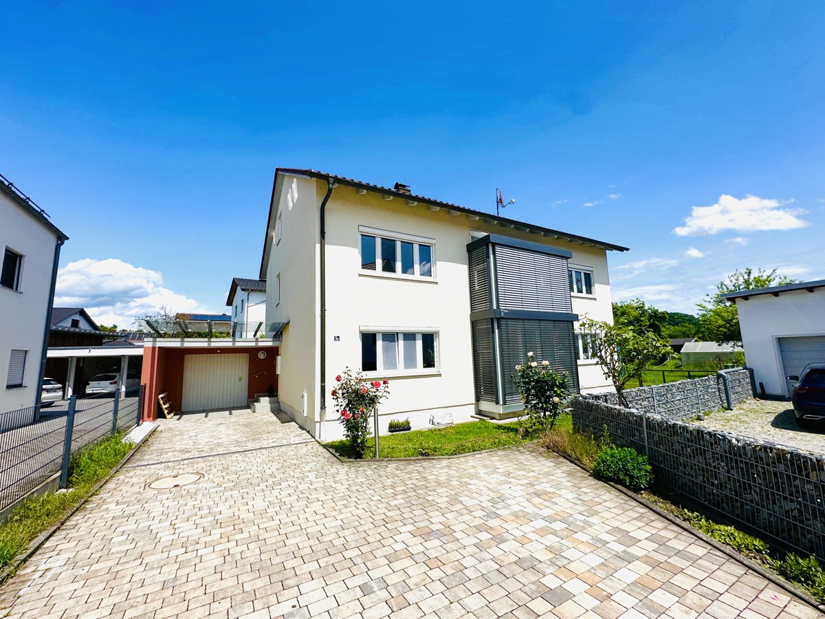Ihr Haus mit Garage & Stellplatz